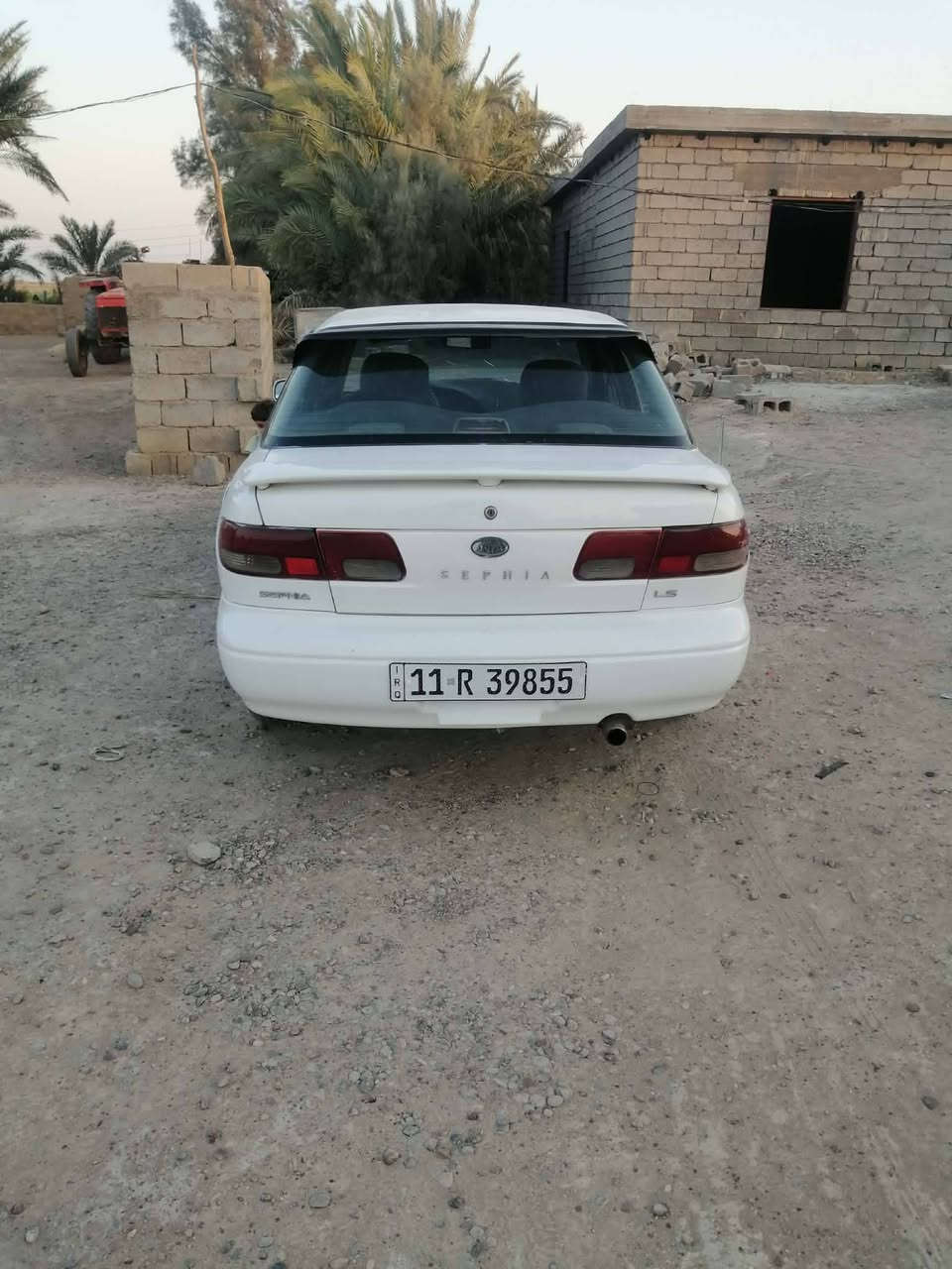 السلام عليكم ورحمة الله وبركاتة  للبيع كيه سيفيه موديل 95 سنويه جديده  بأسمي   كير عادي محرك بي خيط تبخير رقمه بغداد السعر 38وبيه مجال  *********** مكاني بغداد التاجي مكلف بلنشر
