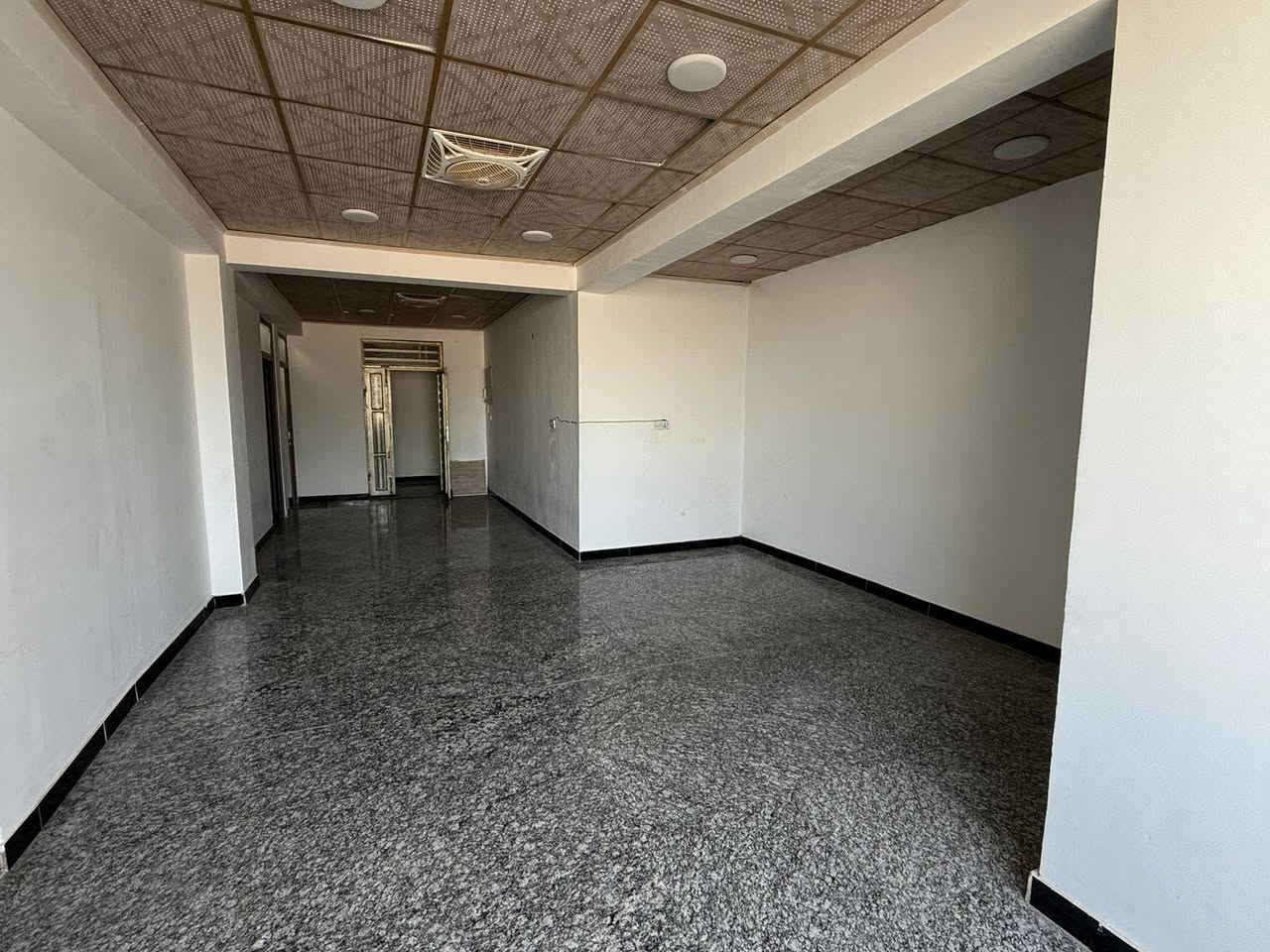 يوجد لدينا
شقه للايجار حديث البناء درجة أولى طابق اول

غرفتين كلدور مطبخ صحيات

سعر الاجار 350 الف

الماء والكهرباء واصل ع ابو الشقه

حله حي البكرلي الأسواق الأولى شارع المحوله

للاستفسار الاتصال على الرقم ***********
