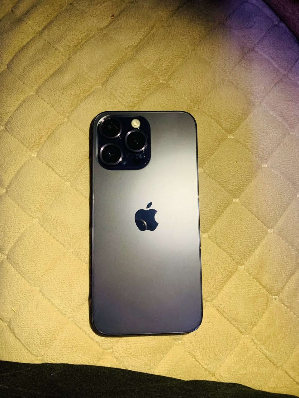 السلام عليكم
ايفون 14برو ماكس
مبدل شاشه فقط  +فيس ايدي شغال
بطاريه81
لون بنفسجي 
نضافه فول شرط جلخ واحد ما بي 
ذاكره 128 تك 
سعر 680
تواصل واتساب ***********
ال مو شراي لا يراسل🫶🤍
