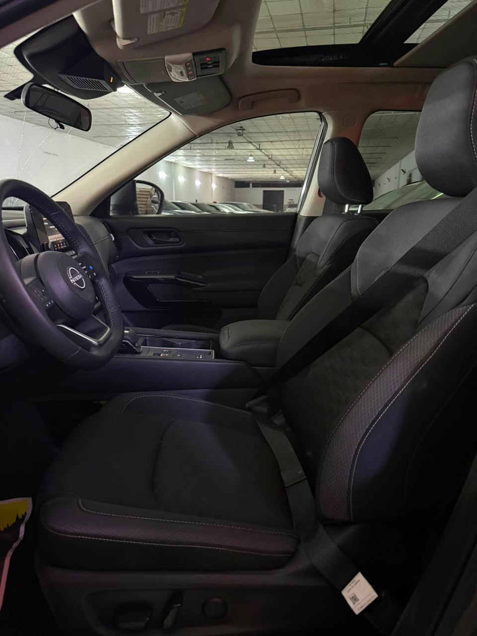 *تحية طيبة لجميع المتابعين*
NISSAN PATHFINDER SV
موديل 2024 فول مواصفات. 
العداد 21 الاف ميل فقط 👌
حجم المحرك 3500 V6. 
رقم الشاصي 5N1DR3BB5RC294946

المواصفات 
*دخول ذكي. 
*كاميرا خلفية. 
‏*نقطة عمياء. 
*تحديد مسار. 
*سقف بانوراما. 
*صندوق كهربائي. 
*حساسات خلفية. 
*فول تحكم في المقود. 
*شاشة كاربلي اندرويد.  
‏*مقعد السائق كهربائي. 
*7 مقاعد VIP مُنفصل. 
*تبريد مركزي 3 قطع. 
*رادار امامي وخلفي وجوانب. 
*بصمة تشغيل وتشغيل عن بعد. 
*غيار اوتماتيك 9 سرعات مع تبديل يدوي في المقود. 

السيارة بدون صبغ شرط الفحص. 
الشواصي سليمة شرط الفحص. 
جميع الإرباكات سليمة شرط الفحص. 

السيارة كاتي تترقم شمال العراق 
أربيل * سليمانية * دهوك 

‏**** السعر. 250  ****

السيارة موجودة في محافظة اربيل للاستفسار

اربيل  شارع المعارض 
او الاتصال على الرقم 
*********** أربيل, العراق
