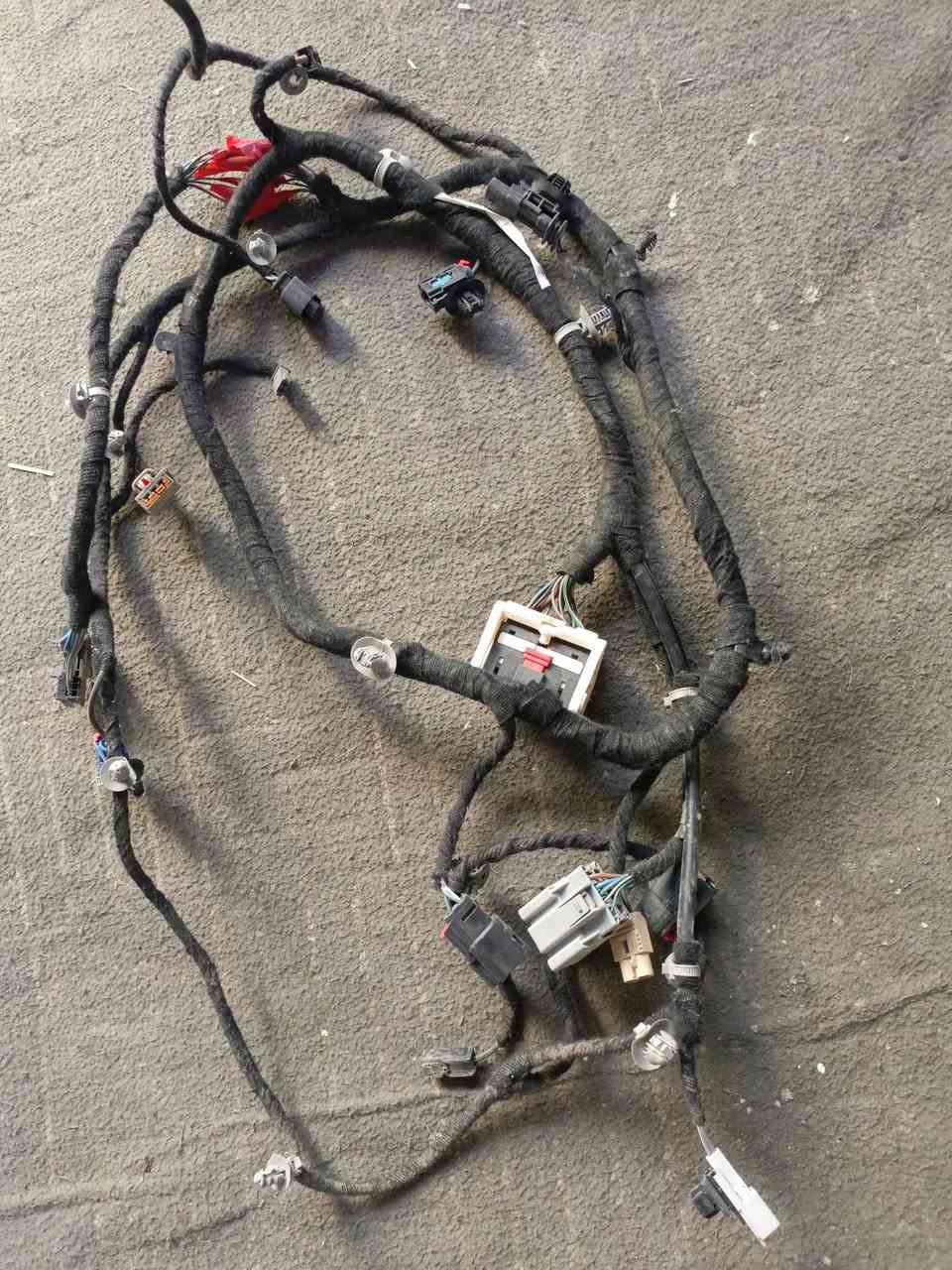 السلام عليكم
مجموعة غراض ترافرس 2023
دعامية خلفية بيه ضرر بسيط
ظفيرة جنطة Rs
كفرات داخلية جنطة
ماطور ماسحة خلفية
احرف الجنطة خلفية Rs للاستفسار ***********
