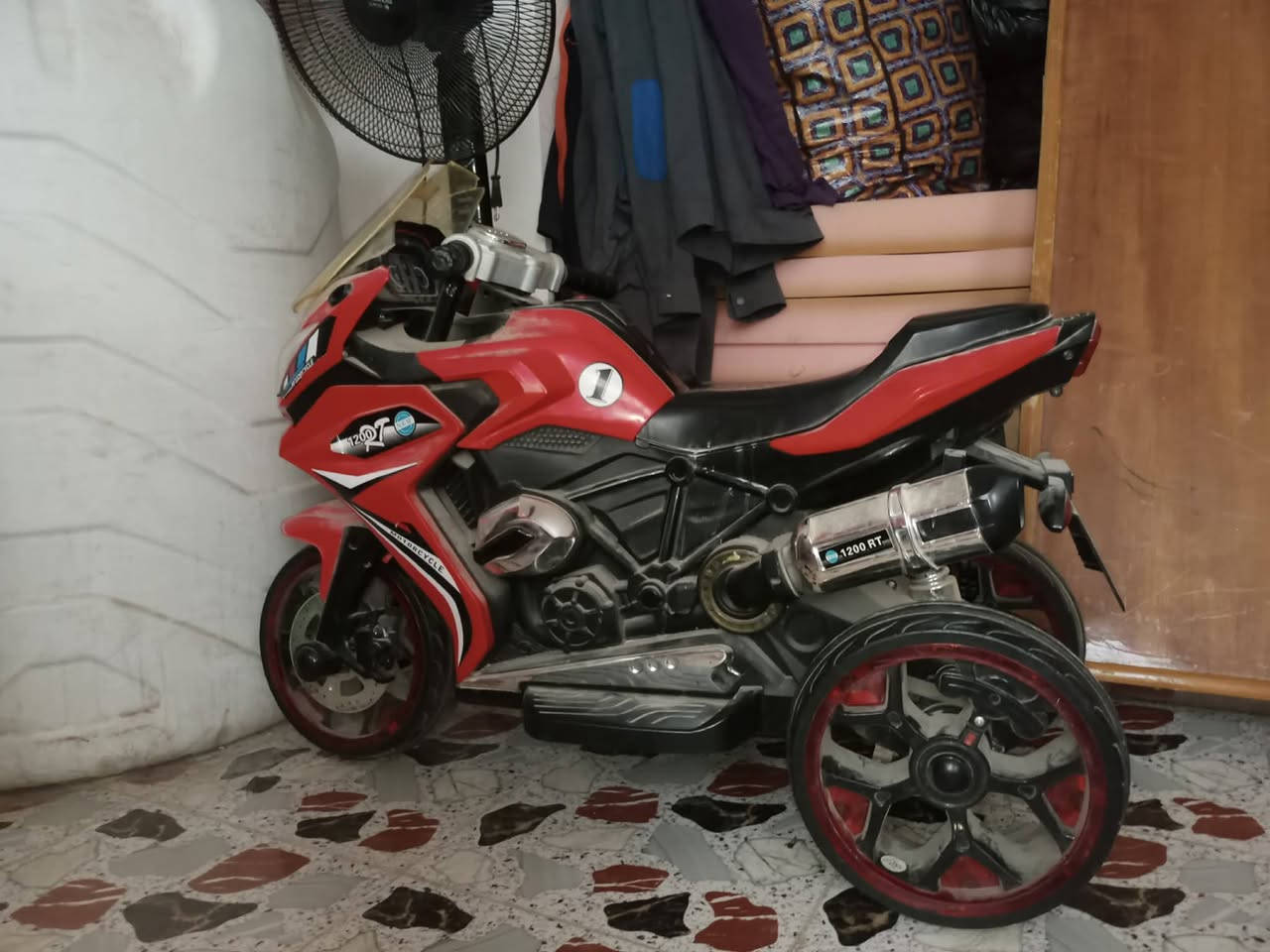 ب100 التاجيات بس عوزه باتري شحنته موجوده. شراي يجي خاص


**إذا كنت صاحب هذا الإعلان وتريد حذفه لأي سبب، رجاءا أرسل رسالة إلى الدعم الفني**