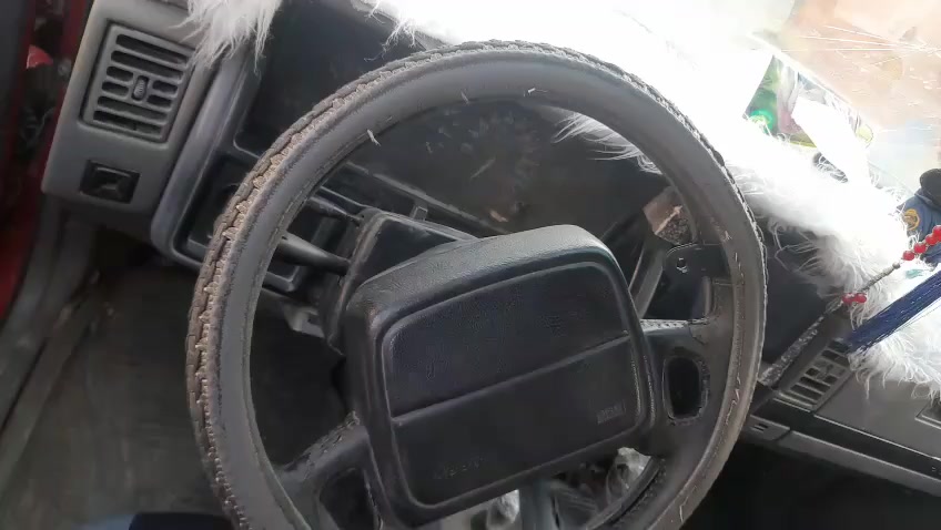 سلام عليكم سيارة جيب مديل ٩٥ محرك بطه جديد رقم جديد بغداد محافظة بغداد سعر ٣٣ رقم صاحب سيارة ***********
