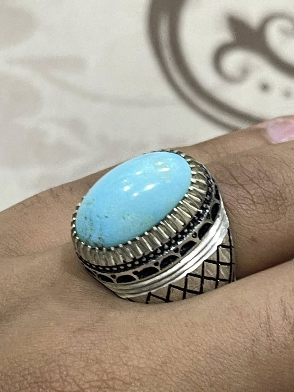 السلام عليكم محبس نيشابوري صافي شرط الفحص صياغه ثقيله ٣٣ غرام مكاني بغداد مدينه الصدر سعر نهائي ١٥٠ الف موصل ١٤٠ ما بايعه ***********
