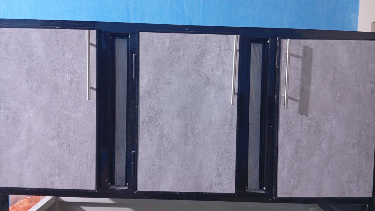 كاونتر مترين ونص مع سنك مرمر متر ونص بسعر 475 جديد غير مستخدم للاتصال *********** ميسان
