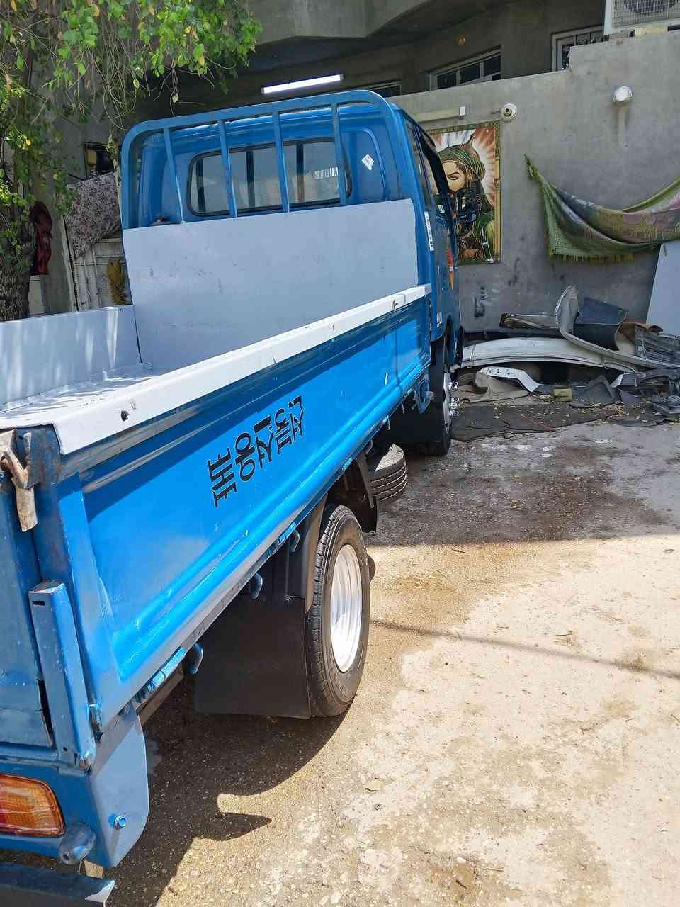 السلام عليكم فنتيره فحل للبيع موديل 2000 رقم بغداد انكليزي سنويه 31 مشروع وطني مكفوله من الضربه والكص والتبديل مكينه وكير واكسل مكفول شاصي مكفول تاير خلفي محور 14 تخم تاير صدر جديد سياره جاهزه السعر 80 وبيه مجال مكاني بغداد مدينة الصدر الشراي يخابر ***********

