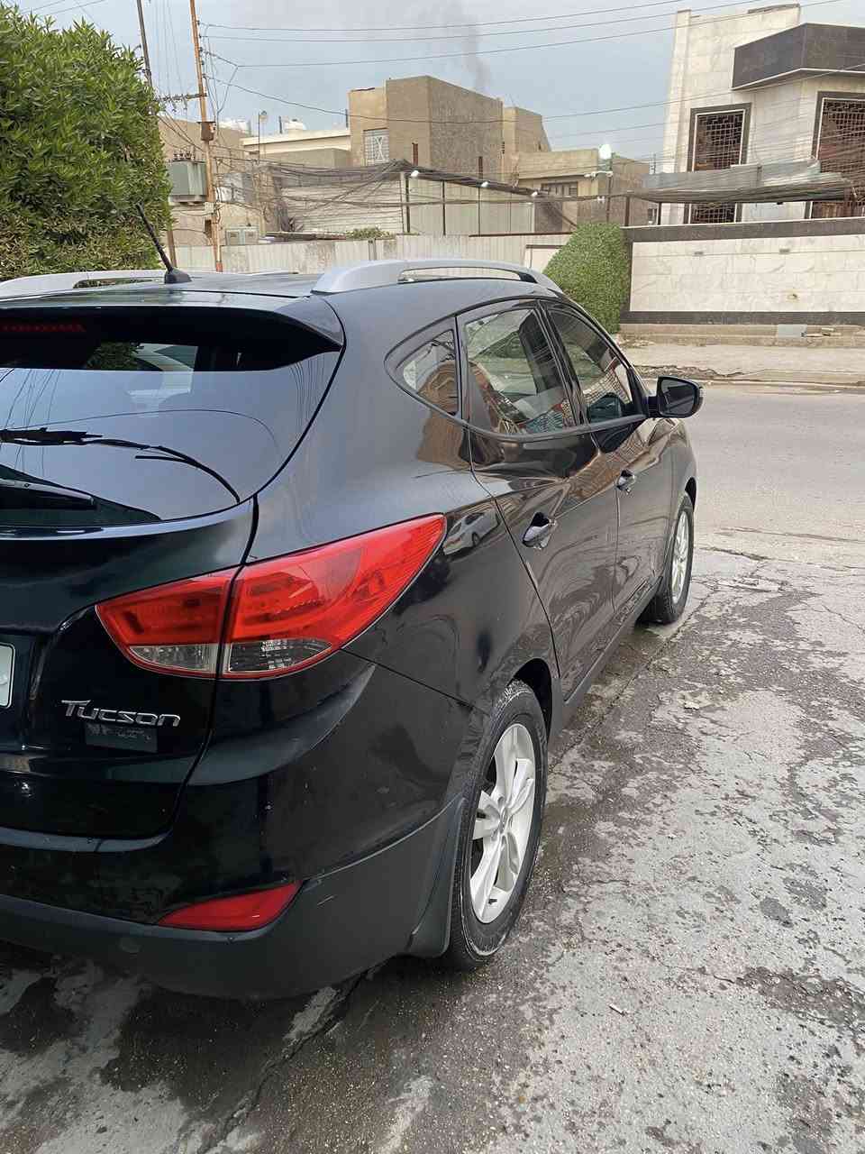 السلام عليكم
من رخصة الادمن

توسان 2012 للبيع - رقم أربيل (باسمي) تحويل مباشر

 • المواصفات:

 • السيارة خليجية، بدون حادث.

 • يوجد بارد بسيط في حاجب الضوء الأمامي جهة السائق.

 • بارد بسيط في هلال الجاملغ الخلفي جهة السائق 

 • المحرك، الكير، الصدر الأمامي والخلفي مكفول.

 •  وبطارية جديدة.

 • المسافة المقطوعة: 263 ألف كم.

 • المحرك: 2000 دوش.

ملاحظة / ادامة كامله تبديل نوزلات وبلكات وقاعدة فيت بم وتنظيف جويتر 

 • ملاحظات إضافية:

 • السيارة تحتوي على جراد قمارة وبنيد.

 • المواصفات المعروفة لتوسان: إشارات مرايا ، أرضية جلد. كاميرا

 • موقع السيارة: بغداد.

 • السعر المطلوب: 120 ورقة .

 • رقم الاتصال للاستفسار: ***********/***********
