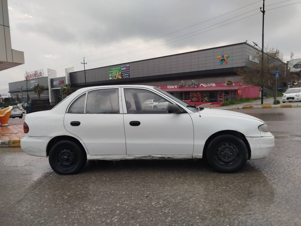 Honda accent 1996 
***********
spi . NRX $18$
***********
gerr 3ady
 arrm Kon slemani
هۆندا ئەکسنت ١٩٩٦.نرخ 18$ 
ئاڕمی کۆن سلێمانی+ سەنەوی 
سپی گێڕ عادی 
مەکینە و گێڕ بیلادی 
تەبرید سارد و گەرم 
چوار تایەی تازە السليمانية, العراق
