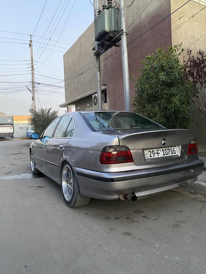 السلام عليكم 
اخواني الاعزاء صقر528 
علية مكينة 528 تك فانوس وكير عادي جاترك وصينية وعينة جديدة السيارة مري كهربائية والكشنات كهرباء وتحكم ستيرين علية دركة x6 2016وعلية سماعات مال x6ودمام خارجي ولايتات زينون عالي ناصي علية ويلكب كرن الغزال 18 وتخم تاير نضيف والويل لا تصليح ولا عواج غرفتة نضيفة والكشر احلا من الصور والسيارة بأسمي مشروع وطني وهزة جديدة السعر 68 وبي مجال بسيط والسيارة بيها بعض النقوصات البسيطة رقمي متواجد واتساب ***********
