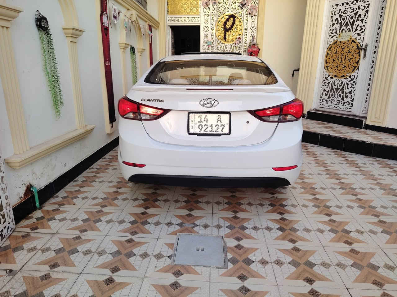 النتره مديل ٢٠٠١٦ واد خليجي     مكفوله من ضربه بيهه فقط طخه جلاق امامي بيهه قطعتين صبغ والباقي مكفول مكينه ١٨٠٠ دوش مكينه واكير واحداديه تخم تاير فول عده بصمه تبريد ثلج خلفي وامامي فتحه بسقف شاشه كامره خلفيه الايت زنون تحكم ستيرن نضام ايكو دواخل بيجي كشنات كهرباي حساسات خلفيه رقم البصره مشروع وطني سنويه مجداده 20027 رقم دولي تحول باي محافضه  راعيها جاري العنوان البصره سعر ١١٥ الاتصال على هذا رقم ***********
