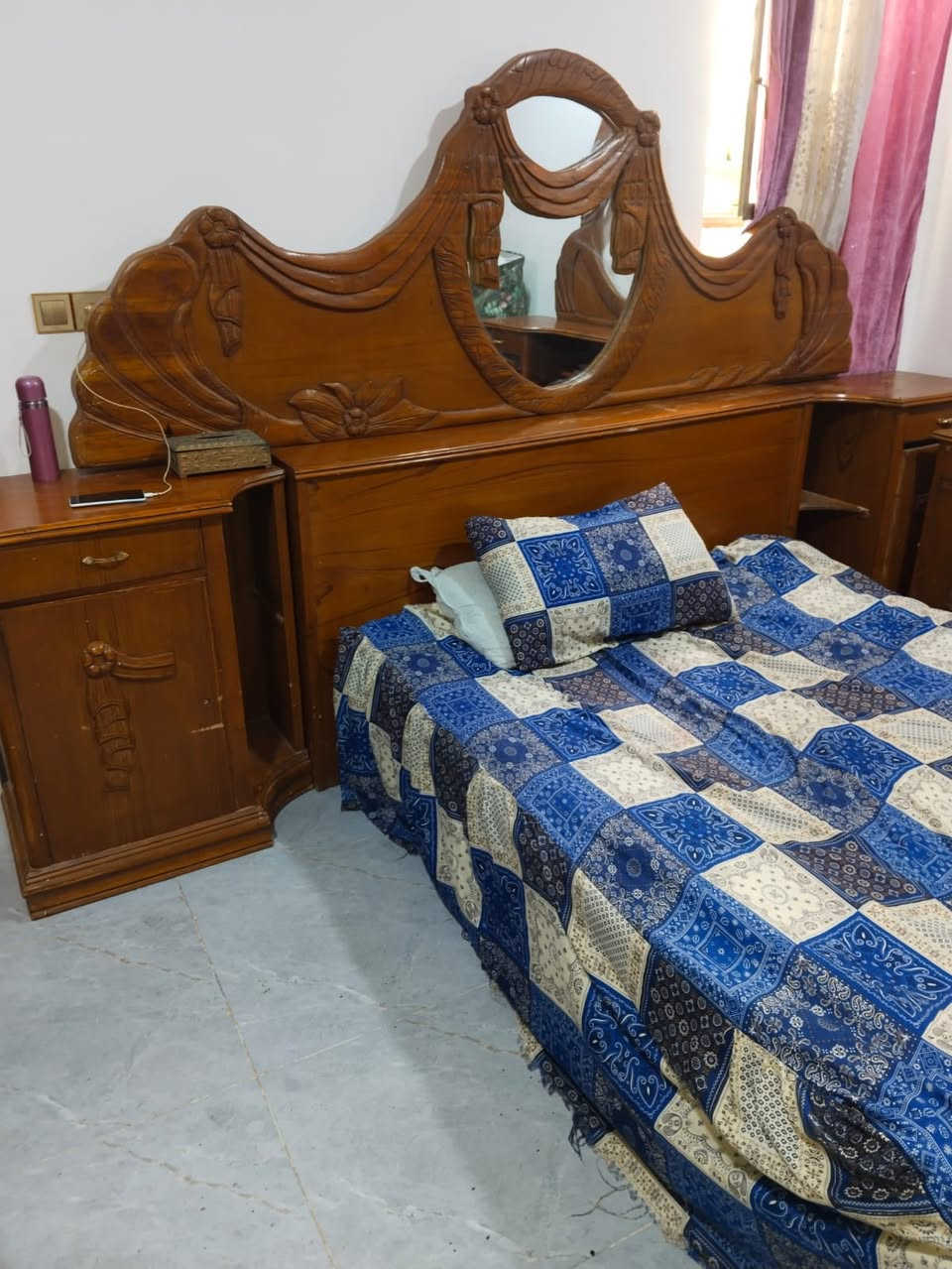 دار 🏠 للايجار 100 متر سارع بلحجز
ملحق قريه الغدير عل اربع سايدات جدد 

البيت جديد كلش وجاهز للسكن للاستفسار اتصل 

***********
