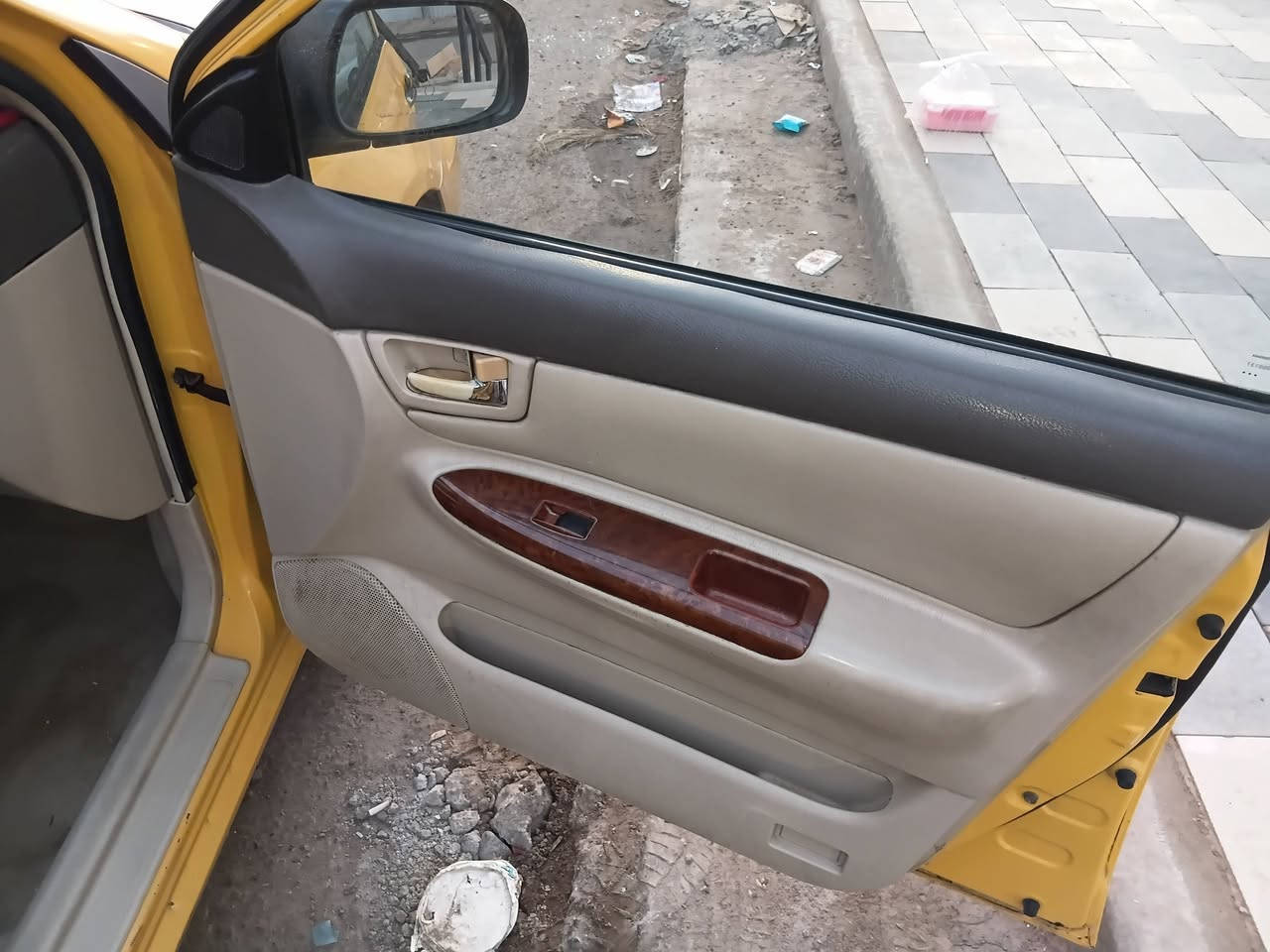 سلام عليكم بي واي دي f3  / 2011 مكفوله من الضربه   بيهه صبغ فقط جاملغ خلفي اهلالاات الخلفيه كير وكلج جديد  المكينه  لانسر  بيهه تبخير  كهربائيات كامله تخم تايرات جدد مع ويل جدد / مري تحكم لايت زنون تبريد ثلج رقم جديد سنويه لغايه ٢٠٢٧ داخله هزه هيئه مصفره وبسمي.   السعر ٤٥     / *********** العنوان الراشديه قرب مرور الحسينية
