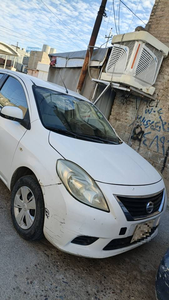 نیسان لاکشمیبای ٢٠١٤
عام بۆیاغ پێش و پشت کەپس 
دەبڵ گێچ یەدە نیکل 
سەنەوی بەسەر چووە 
٣١٥ هەزار غەرامەی لەسەرە 
تحویل + بڕانەوە + غەرامە بەشەرت 
گێڕ و مەکینە بەشەرت
٧٨ وەرەقە و مامەڵە 
*********** أربيل, العراق
