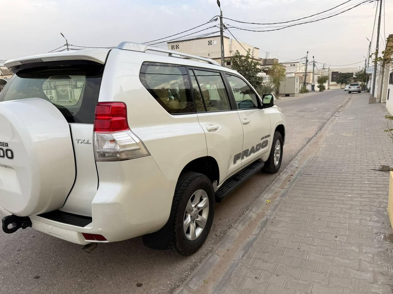 برادو ٢٠١٣ كفالة عامة بأسمي أربيل هزة جديدة 
دبل تانكي 
٦ سلندر 
فتحة
حساس خلفي 
ماشية ١٤٠ الف 
مكان السيارة النجف الأشرف -مجمع الأميرات 
تفاصيل اكثر الاتصال على الرقم ***********
