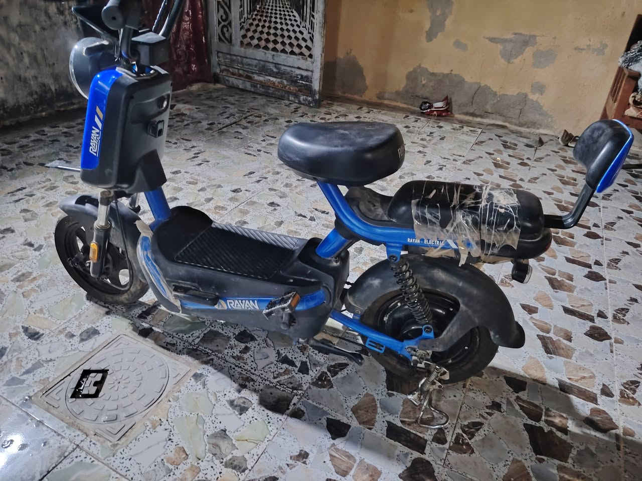 سلام عليكم دراجه شحن البيع مكفوله كفاله عامه السعر 350 وبيه مجال هاذا رقمي ***********
