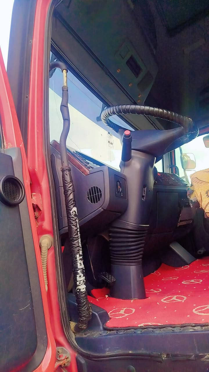 سلام عليكم اكتروز موديل 2000 مرسمه فلات رقم اربيل مكينه لا صرف ولا بخار كير كهربائي تخم تاير راس وعربانه سيارة كفالة عامه  للاستفسار ***********
