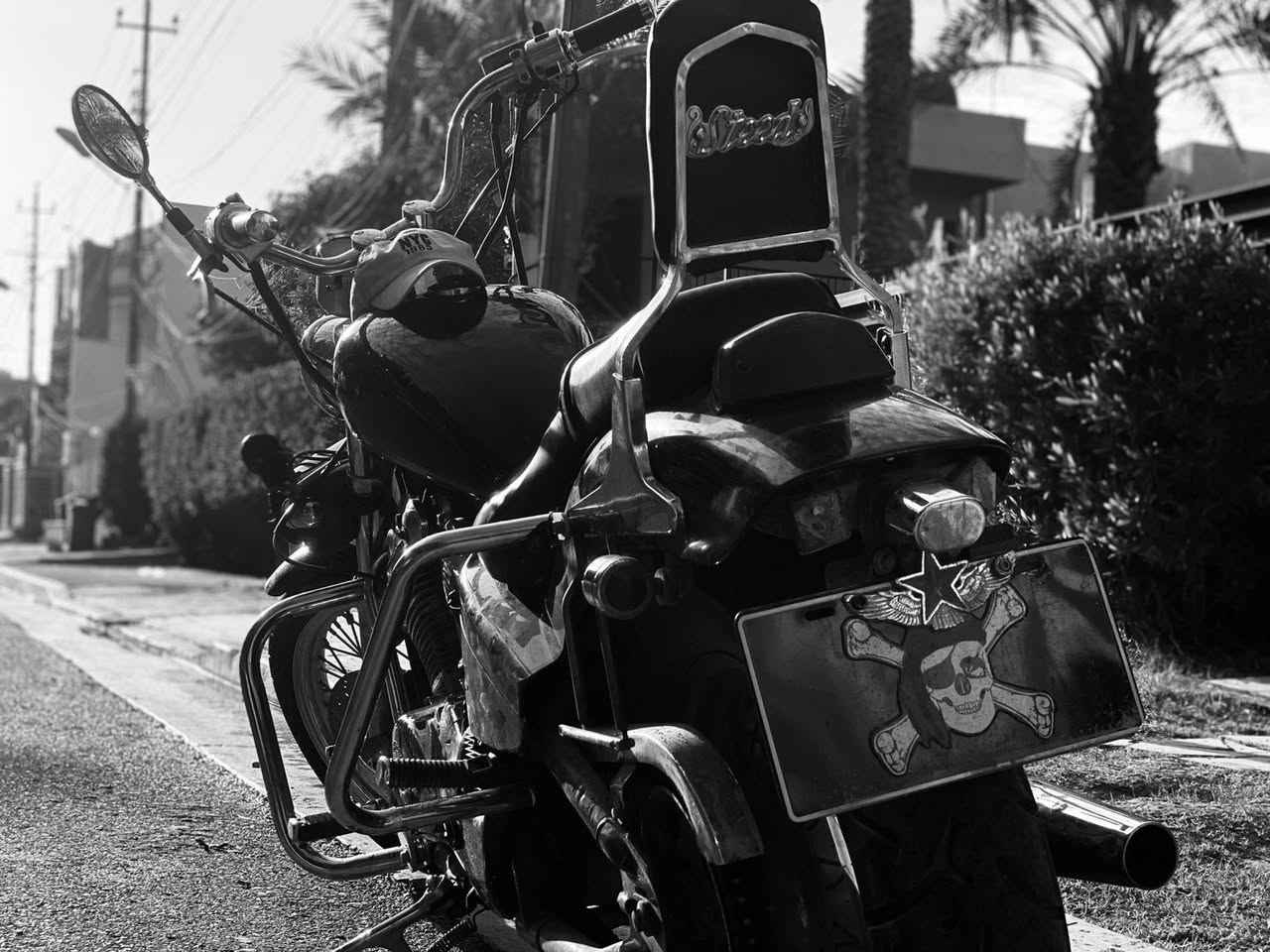 اخوان سلام عليكم دراجة هوندا استد ٤٠٠ عليها ادامة كاملة من كلشي بلك كابريته دهن ماي زيتي باتري جديد صدر جديد كهرباء كاملة بيها تزويد درع عندي جنط بيها مشكلة بالخانة الامامية من تمشي بس اطلع صوت باقي كلها مضمون السعر مليون ١٠٠ بيها مجال للشراي ملاحظة دراجة نكرة سلف اي أوقات حتى صبح المكان بغداد حي الجهاد الرقم ***********
