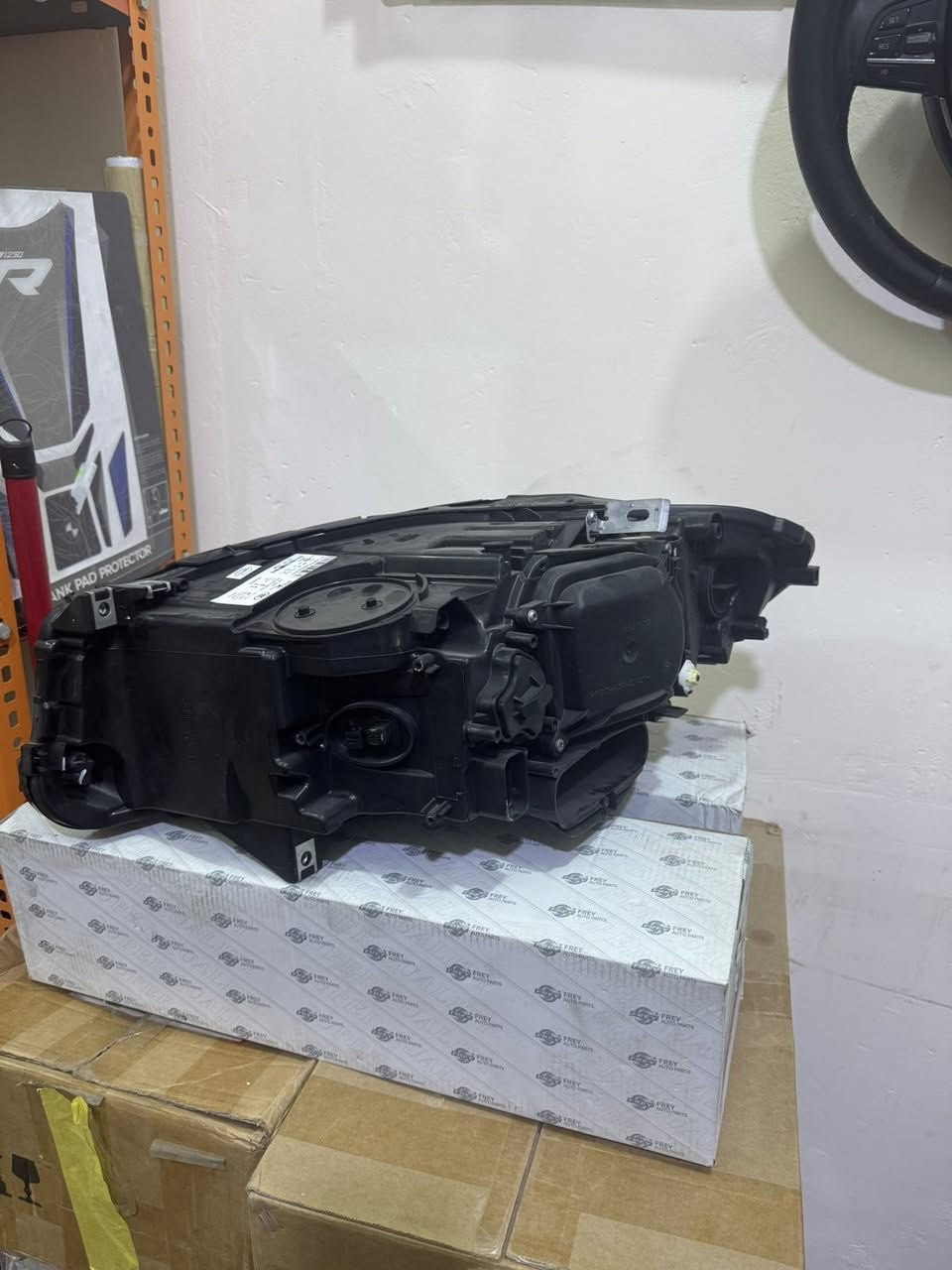 F10
جديد غير مستخدم جهة اليمين فقط R


**إذا كنت صاحب هذا الإعلان وتريد حذفه لأي سبب، رجاءا أرسل رسالة إلى الدعم الفني**