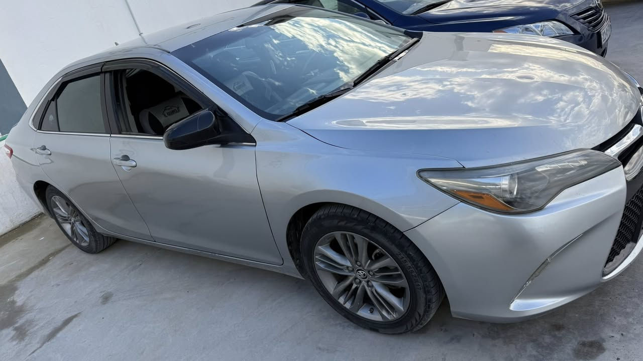 السلام عليكم كامري se
كلين 

محرك مامفتوح 

السعر 150$وبي مجال بسيط 

***********

***********
