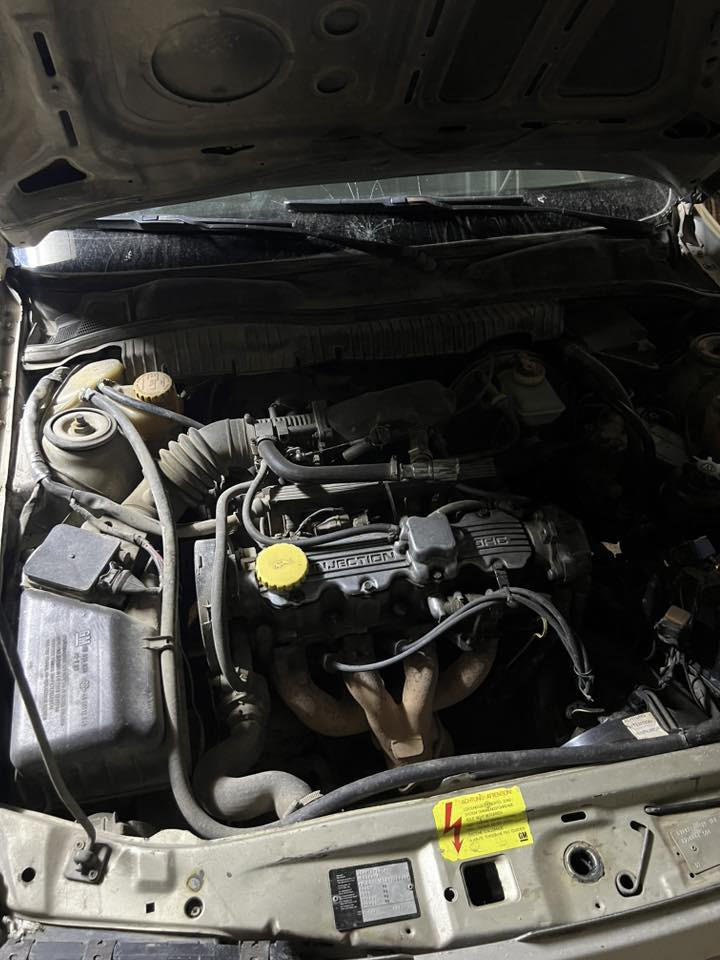 لسلام وعليكم اوبل فكترا 1989 مكينة 20 رخاوه ستيرن بور كهربائيات شغاله كلها  نضيفه ومال بيت صبغ جماليه رقم نينوى الماني تدفئه كوبون تحويل بشرط سعر 40ومجال عنوان موصل ‭***********
