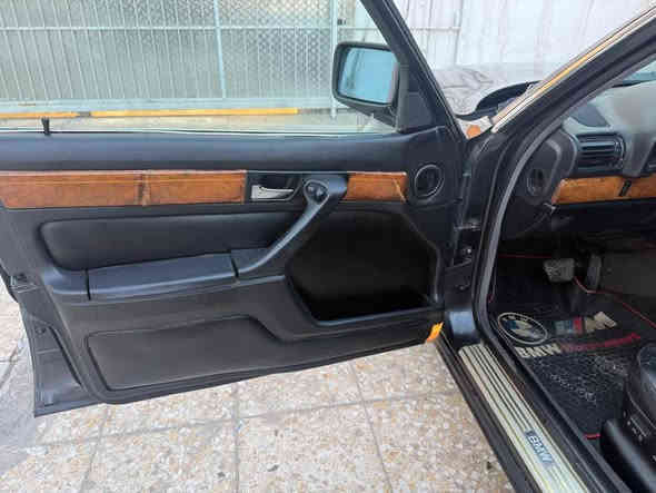 السلام عليكم بي ام دبليو 730  فول مواصفات v8 موديل 94 مكفوله كير مكينه حداديه تبريد تخم تاير كهربائيات ومكفوله من الضربه والتبديل والخياس فقط ضبغ رش اثر جراد  سياره وضع شركه مواصفات خاصه حساسات امامي خلفي مري قلاب بجم عريض كشنات كهرباء وتدفئه دبل ايرباك رقم بغداد مشروع وطني بسمي سنويه ل28  سياره جاهزه مابيه اي نقص علسونر  السعر ٨٥مكان السياره بغداد حي النصر ***********
