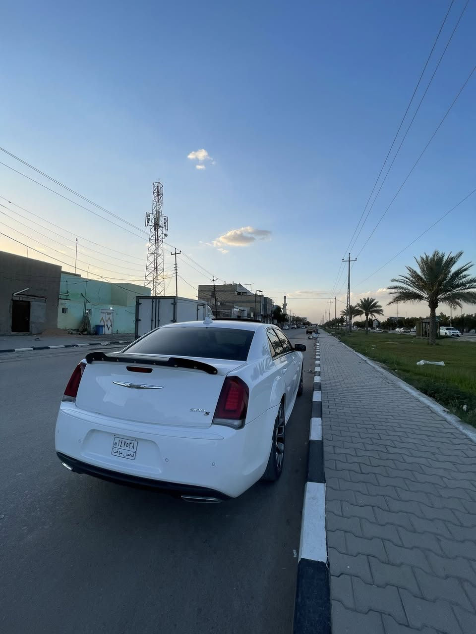 السلام عليكم 
للبيع 2018اصل 
السياره فول للاخير
مواصفات الS
رادار 
حساس خلفي أمام 
بنيراما
6 اسلندر
السياره قطّعه واحد فقط 
السعر 235 وبيه مجال 
***********
