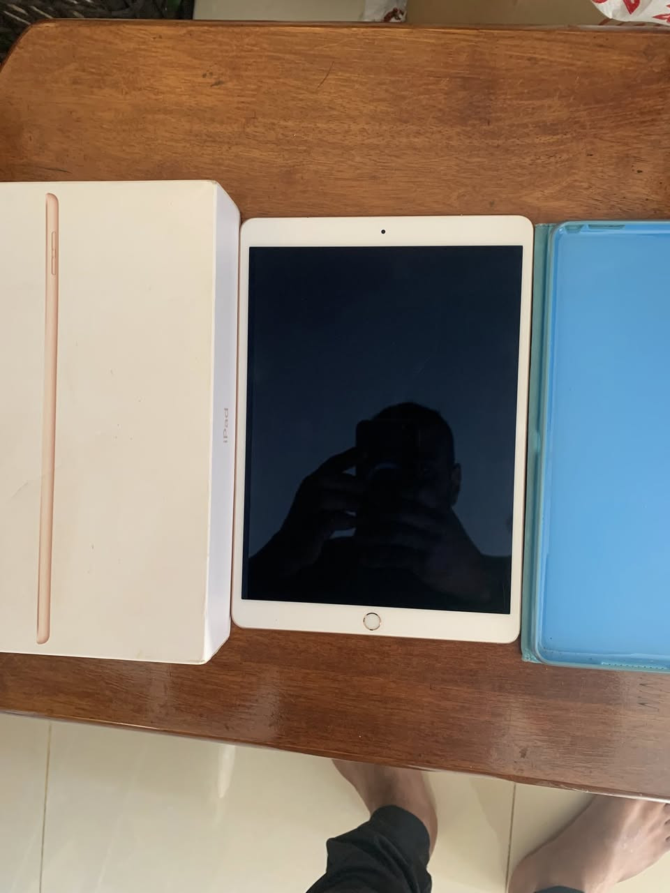 السلام عليكم 

ايباد air 3 بطاريه 83 ..ذاكره 64  نضيف جداً ومداخل صيانه 
مع كفر وكارتون … تحديث iOS 26 ويدعم سيمكارت

السعر 200 نهايته بغداد الدوره *********** او اتساب
