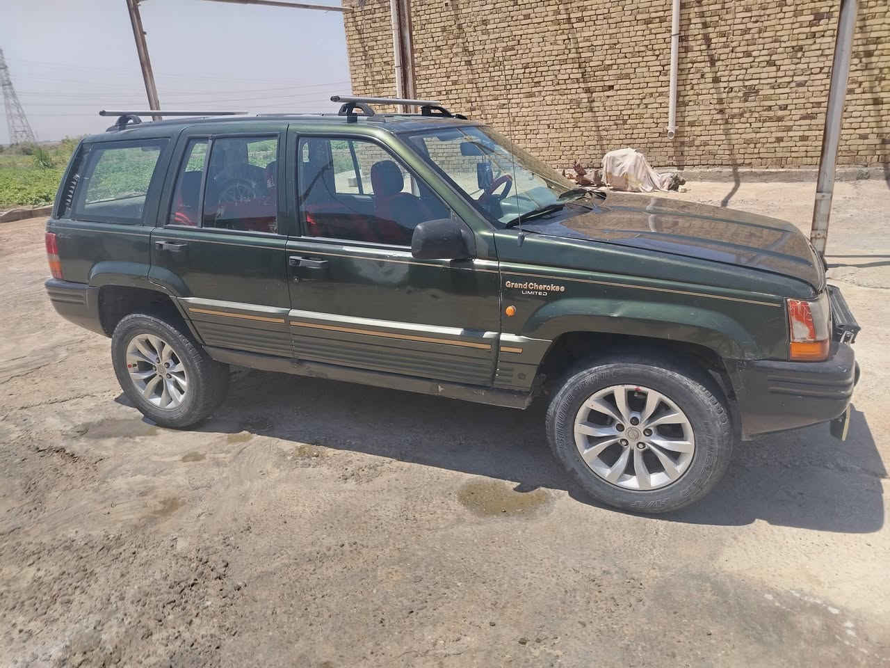 جيب شيروكي موديل 95 مكاني ميسان مشروع وطني سياره بسمي السعر 38وبيها مجال قليل ***********
