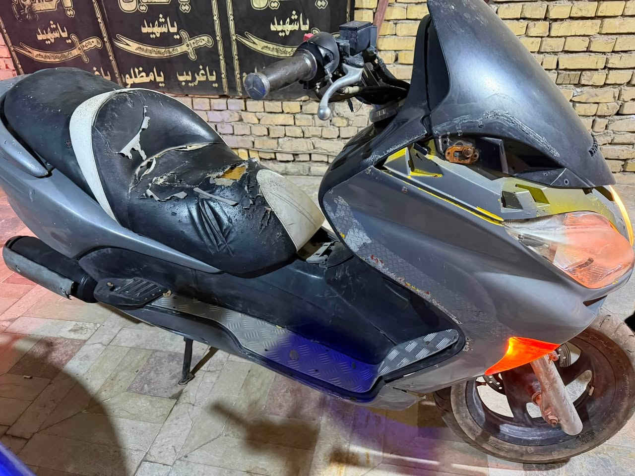 السلام عليكم للبيع فورزا 0/9كرستال دراجه جاهزه كهربائيات كلها شغاله نكره محرك مفتوح السعر650مكاني ناصريه مركز للاستفسار***********
