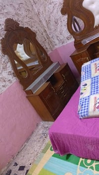 غرفه اخشاب /نضيفه /جدا استخدام شهرين فقط /اريده ب700وبيهه مجال مكاني ب...