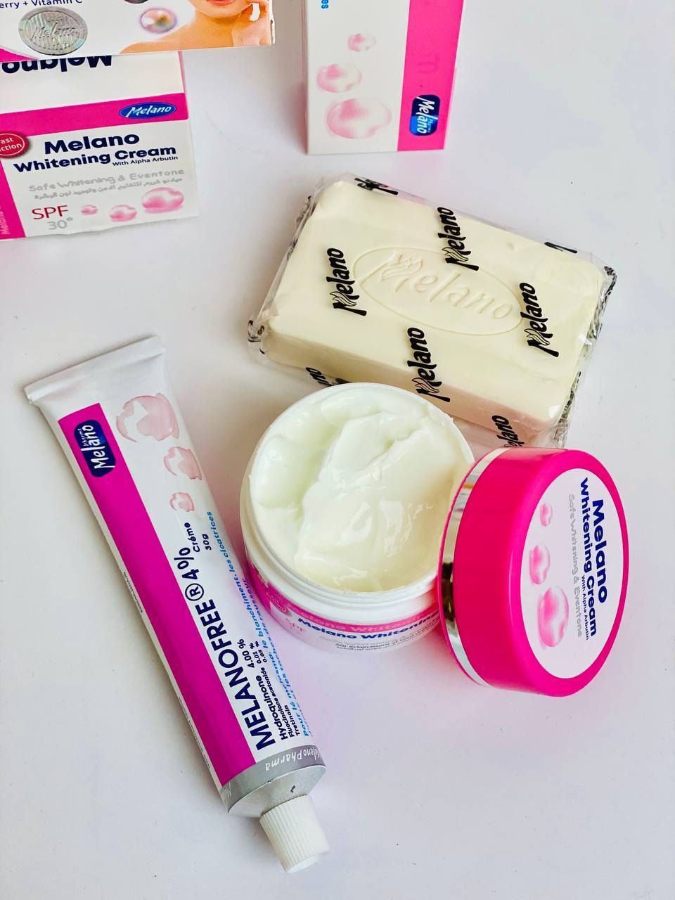 مجموعة ميلانو فري الطبية الأصلية 
الأقوى لعلاج الكلف والتصبغات وآثار حب الشباب وتفتيح وتوحيد لون البشرة ✨

المجموعة تتكون من:
✔️ عصارة ميلانو فري للوجه والجسم والمناطق الحساسة
✔️ كريم ميلانو فري لتفتيح وتوحيد لون البشرة
✔️ صابونة ميلانو فري لتنظيف وتفتيح البشرة
يوجد خدمة توصيل لجميع محافضات العراق


**إذا كنت صاحب هذا الإعلان وتريد حذفه لأي سبب، رجاءا أرسل رسالة إلى الدعم الفني**