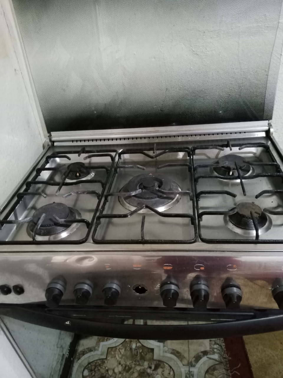 طباخ نضيف فرن شغال فوق وتحت سعره 150 وبي مجال لشراي


**إذا كنت صاحب هذا الإعلان وتريد حذفه لأي سبب، رجاءا أرسل رسالة إلى الدعم الفني**