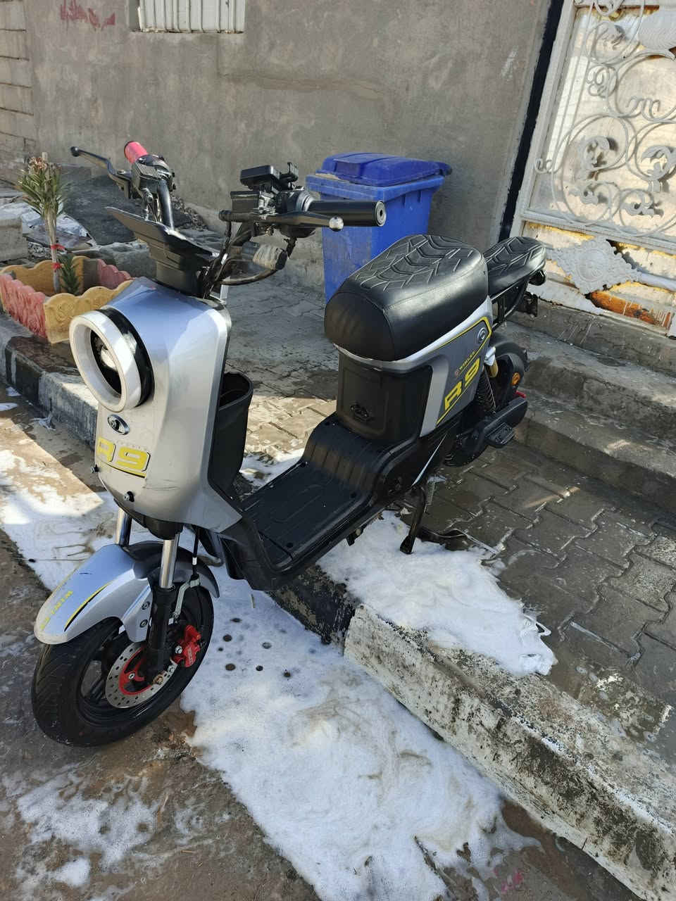 السلام عليكم دراجه شحن للبيع موديل 2025 بطاريه 32 #***********
