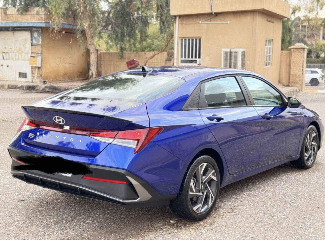 السلام عليكم
هيونداي إلنترا ٢٠٢٤ هايبرد – وارد أمريكي 
فوووول واحد على واحد 

ماشيه: 39 ألف mi

الضرر: فقط جاملغ خلفي وصور لحادث موجوده مع الصور

المواصفات
 • شاشة كبيرة
 • كشنات جلد
 • كشنات تدفئة وتبريد  
 • ويل كب اسود
 • تشغيل عن بعد
 • رادار 
 • إشارة ترحيب
 • بصمة أبواب وبصمة تشغيل
 • مانع انزلاق
 • 3 أنظمة قيادة
 • سايد بريك كهربائي
 • شاشة
 • تثبيت مسار

 •مكان سياره بغداد الشعب 

السعر ١٦٧
***********
