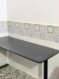 ميز • للبيع • المطار شارع شفلات