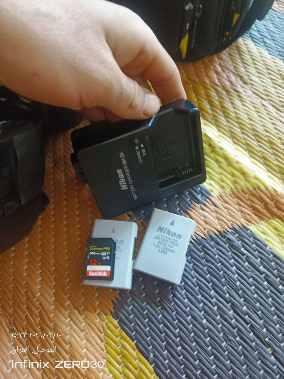 كاميرا نيكون 3100 كاميرا نضيفه وياها 2 باتري + جنطه مكان الموصل سعر 240 وبيها مجال


**إذا كنت صاحب هذا الإعلان وتريد حذفه لأي سبب، رجاءا أرسل رسالة إلى الدعم الفني**