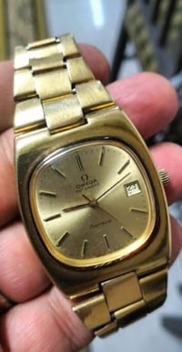 أوميغا جنيف • حركة أوتوماتيكية • مينا مربعة