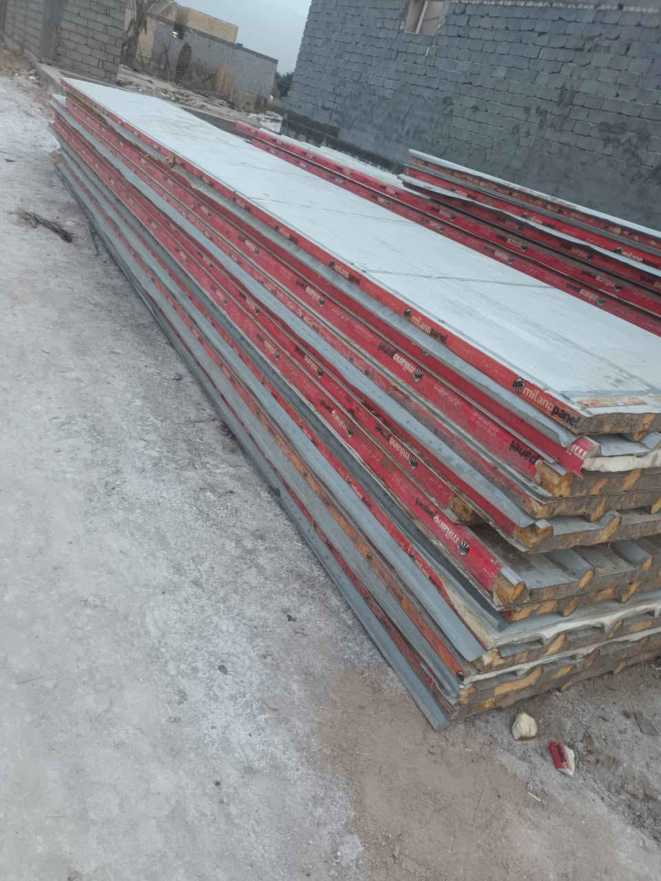 السلام عليكم سندويج للبيع النوعيه اروهان التركي متوفر سقفي وجداري نضيف درجه أولى كافه القياسات متوفره العنوان كربلاء خلف جامعه العميد للستفسار ***********
