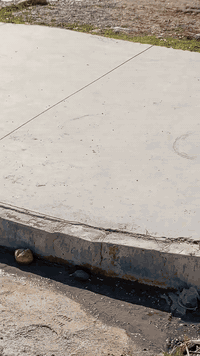 ارض للبيع حي الكندي الاولى المساحه250م للاتصال مكتب عقارات الادهم ***********او***********
