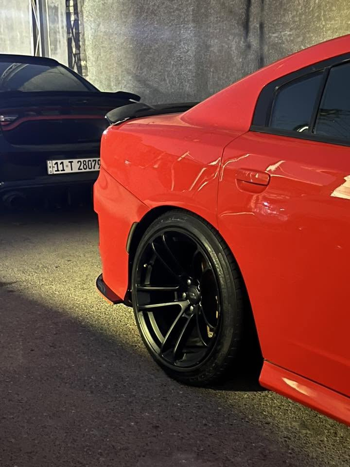 السلام عليكم بيع او مراوس حسب القناعه 🛑
‏
Dodge Charger R/T MAX super truck back 
2017السياره لون برتقالي مميز 🧡فول موصفات مزوعه رقم نجف وكاله عامه بأسمي تحويل مباشر  السياره حادثها بنيد وجاملغ وباب سائق ولغد وشاصي راجعه سستم بلادي حته القياطين يعني بيها بنيد وجاملغ وباب بأمريكا بالعراق صبغت الباب خلف السايق والجاملغ الخلفي توحيد لون فقط ومن الصندوك للجاملغ مال عبري كفاله من الصبغ فقط بارد اثر طخات بسيطه وباب الصدر انفتح لان بدلت رمايد فقط 

الموصفات :
فتحه سقف 
شاشه كبير كار بلاي 
شفتات ستيرن 8 سرع
كشنات جلد فول كهرباء ومساج وتدفئة وتبريد وخزن ميموري
المقصوره الخلفيه vip كشنات تدفئه حامله أكواب لدات ومطعم بالكنتارا الاحمر وجكمجه وسطيه 
تبريد قطعتين
مري قلاب وهيتر 
حساسات خلفيه وكامره دواره 360°
انضمه قياده سبورت و ايكو ونورمال
تشغيل عن بعد +فتح الصندوق عن بعد
ترحيب عند فتح الابواب
كشنات حضن 
تدفئه ستيرن 
نضام فتح ابوب المنزل الكهربائيه من داخل السياره
سستم سماعات الباين صوت وصدى خرافي

المصاريف والاضافات الي ع السياره:

سستم كامل داخل السياره فورجت اصلي 
اكزوز كات باك اصلي
شوته وكاله الزبيدي اصليه كاصها من قطر
لد امامي اوركال متغير متحرك واشاره باللد و وشمه بالمازدا
وياله وايد بدي اصليه بس الوياله ب 10 ورقات
فجوج 6 بستم SRT وخلفي 4 بستم
برمجه مراوح وعزم السياره وتقليل صرفيه وفاتح فصله وسرعه السياره صاروخ 🚀 
السياره عليها ادامه كامله من المحرك للفيتبم
إضافه لد دشبول متغير متحرك 
دركه كنتارا SRT
شعار دشبول SRT اصلي حديد
وعليها باتري جديد ومبدل دهن جديد امزويل وفلتر دهن وفلتر شوته وفلتر تبريد ومفوله سوبر السياره يعني صاروخ 

السعررررر (((( 160 ))))عليها غرامات مليونين و 500 🚫🚫ينزل من سعر السياره 🚫🚫مكاني بغداد 

الي ميشتري يترك كلمه حلوه بالتعليقات ويلكه الأفضل ان شاء الله اسف ع الاطاله وبالخدمه اخوتي
للاستفسار *********** واتساب ورصيد
