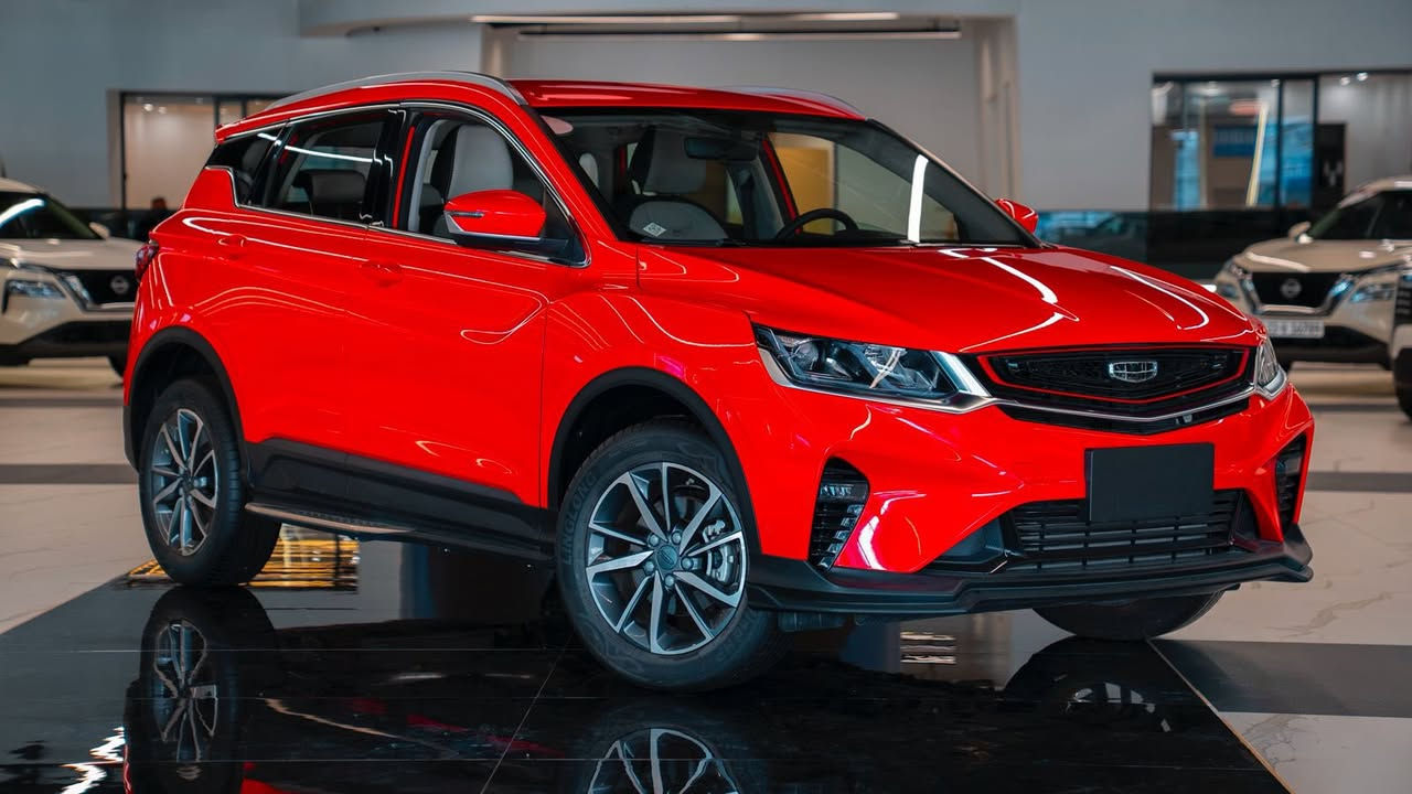 جيلي كوراي موديل 2023  سياره زيرو ماشيه 3 الاف فقط // سياره رقم بغداد ب اسمي // تحويل ثاني يوم// سياره بصمه شاشه كامره دواره وبيها هواي مواصفات حلوه  // السعر 146 بيها لباب نضرب عندي من شتريت بي شبرين معجون  وصبغته كله على مود توحيد لون فقط زلغ مابيها كفاله عامه 👍 شراي تصل 
*********** واتساب وتصال
