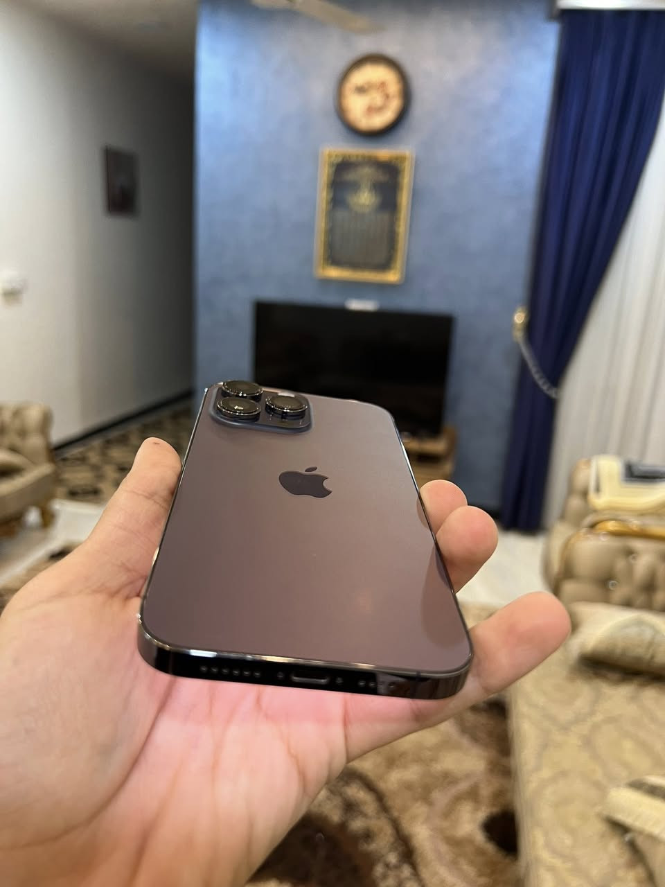 سلام عليكم
iphone 14 pro max
للبيع ايفون 14برو ماكس
بطارية83
نموذج Mعربي ماستر
ذاكره 256
كارتونه موجوده
وتر بروف
جهاز ماستر مشتري على ايدي عدا الشاشه مبدله مال وكاله بدلته ب 350الف تحفص وين متريد وضمانه شهر كامل مكاني بغداد
***********
سعره 690الف
