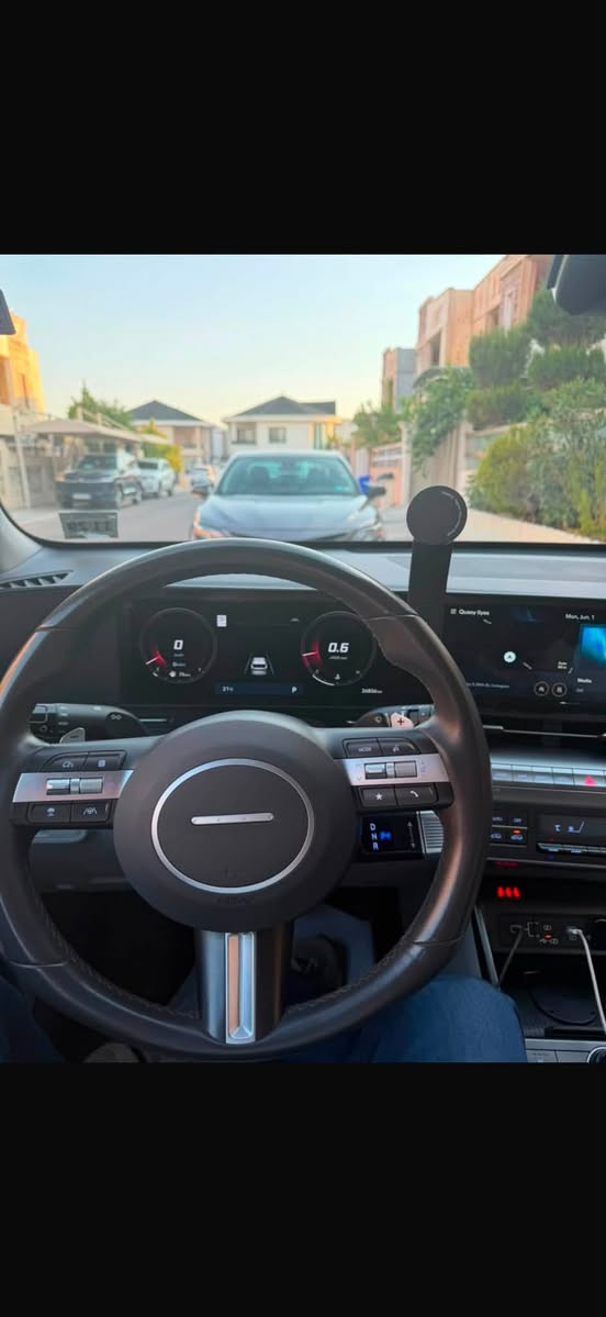 هونداي كونا موديل 2025، سيارة نظيفة جداً وحالة الوكالة، استخدام شخصي وخفيف.

✅ فول مواصفات عدا فتحة السقف
✅ شاشتين كبار عدادات ومعلومات
✅ Apple CarPlay و Android Auto
✅ كاميرات وحساسات
✅ مثبت سرعة ذكي وأنظمة أمان متطورة
✅ المحافظة على المسار والتنبيه من الاصطدام
✅ تشغيل بصمة ودخول ذكي
✅ مقاعد مريحة وتجهيزات حديثة
✅ محرك اقتصادي وقوي بنفس الوقت ( محرك دوش المرغوب ) 
✅ بدون أي مشاكل أو ملاحظات

السيارة جاهزة للفحص بأي مكان 
وحادثها موضح بالصورة جدا بسيط التاير من جهة السايق 
السعر 190$
للاستفسار الاتصال على الرقم التالي

***********
