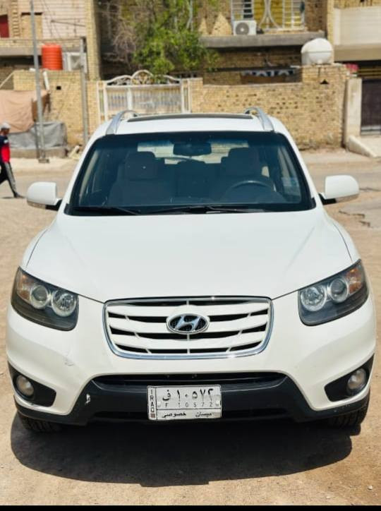 سلام عليكم لبيع سنتافي 12خليجي كفالة ضربه وتبديل صبغ بس بيه صبغ بحلال خلفي فقط سونار موجود سياره فول واحد علا واحد مكينه 6 كفاله بسمي سنويه ل 28 تحويل مباشر مشروع وطني بسمي سعر سياره 155بيه مجال شراي ينتصل ***********
