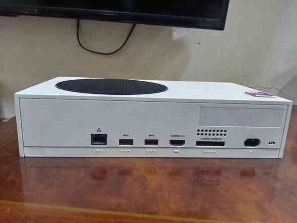 سلام عليكم
اكس بوكس سيريس اس
نضيف
ذاكره 512
ما مفتوح
وياه جوستكات ثنين
استخدام نضيف
السعر :350
رقمي:***********
