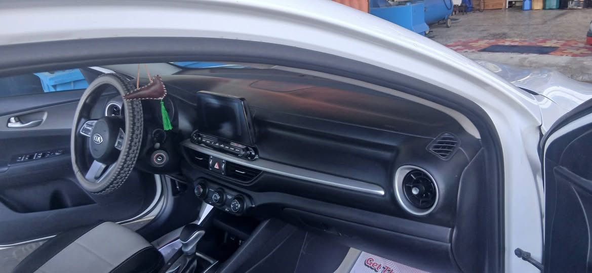 سلام عليكم فورتي ٢٠٢٠ سياره نص فول كامله بدون حادث بيه بنيدمبدل بس سياره بيه باره بل عراق ع وضه بل هلال مال جامالغ الخلفي بجم كبس مكفوله لغد وشاصي رايده ١٢٧مكان سياره المشتل ***********
