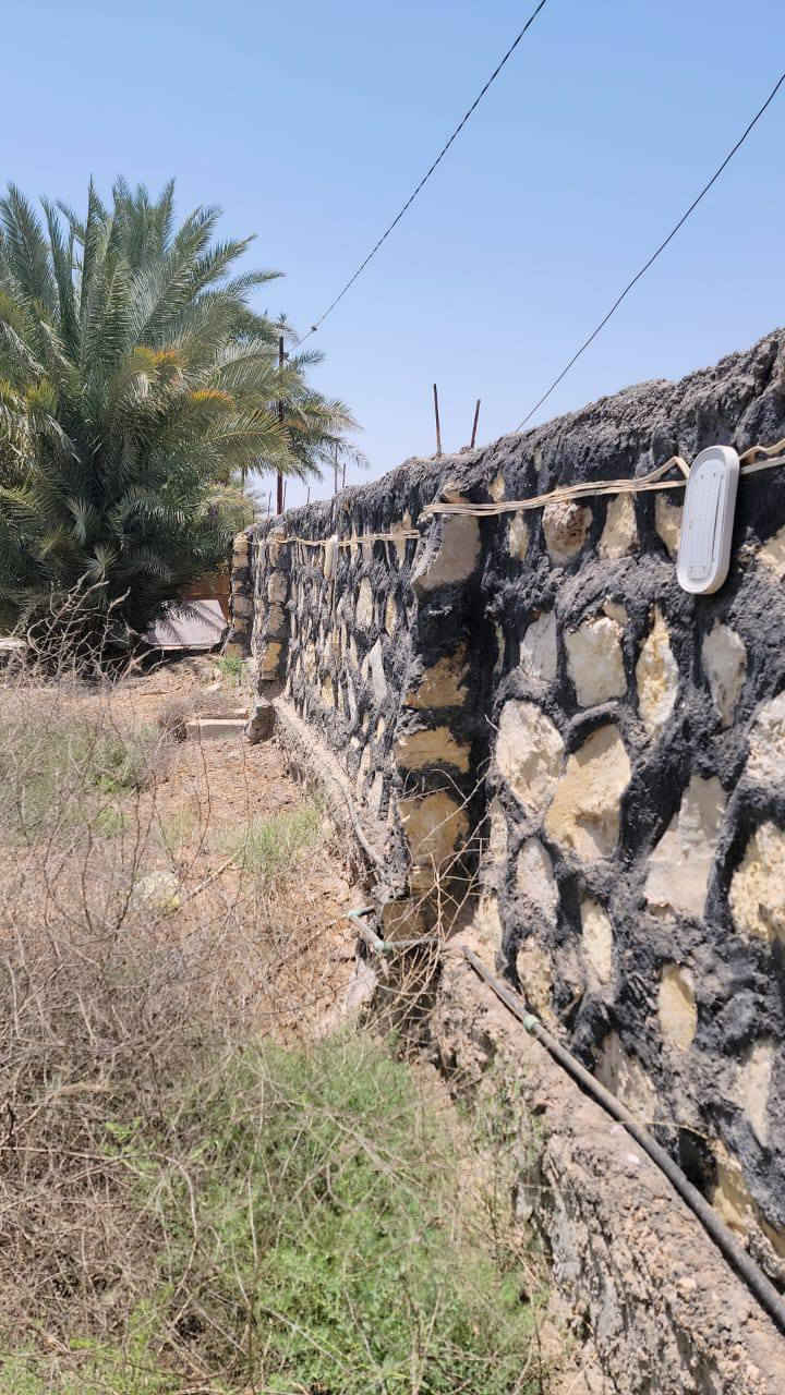السلام عليكم ارض للبيع المساحه دونم طابو زراعي سند 25 واجهيه 30 متر وبي دار استراحه وبي 20 نخله متوفره كافة الخدمات العنوان كربلاء طويريج الحولي مقابيل شارع نظوري السعر أتصال او مراسله واتساب 
***********
***********
