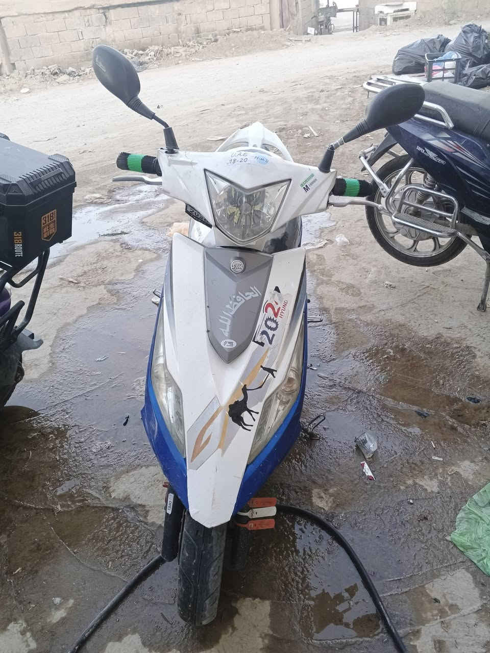 سلام عليكم هاي دراجه لبيع سعر 350 وبيهه مجال لعنوان رمادي يم لبوابه ***********
