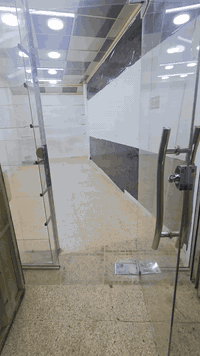 محل للايجار وسط سوق سومر قرب فرع مصور الصبايا 
للاستفسار اكثر الاتصال ***********
