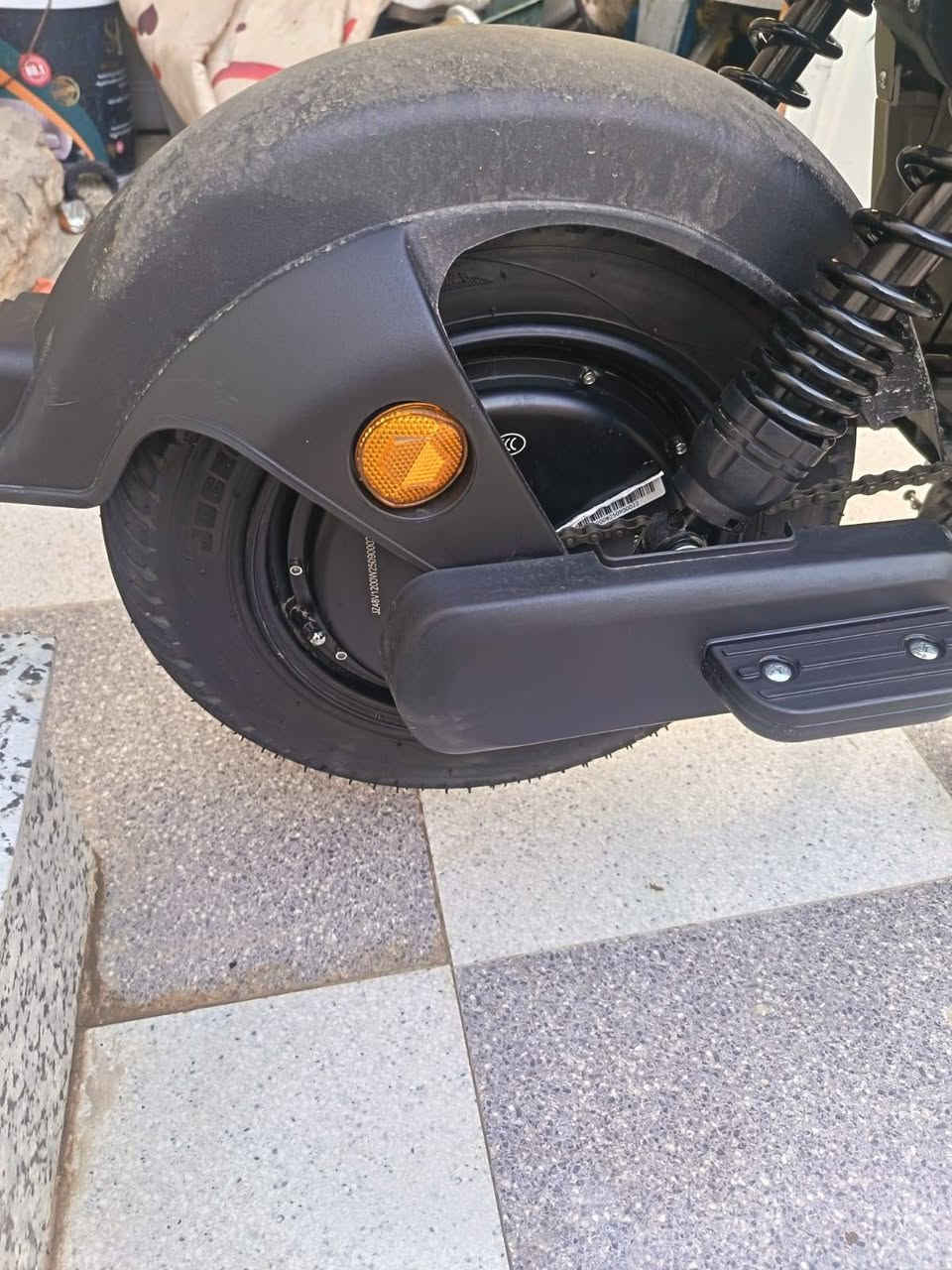 السلام عليكم دراجه ار 9 شحن للبيع
صار ٥ ايام من طلعت من الوكيل مكانه ميسان الجمعيات 

*********** 

السعر ٥٧٥ وبيه مجال
